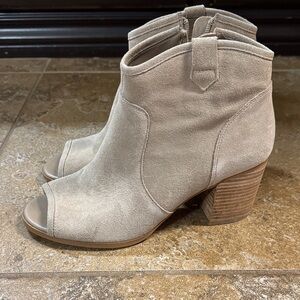 Women’s size 9, open toe booties